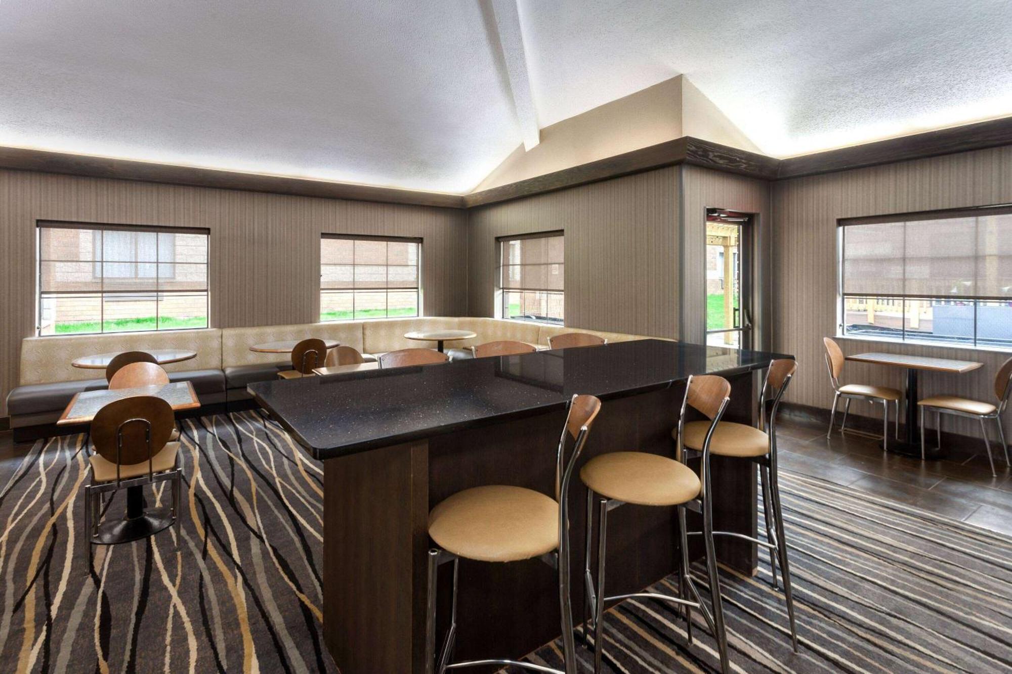 Super 8 By Wyndham Copley Akron Ngoại thất bức ảnh